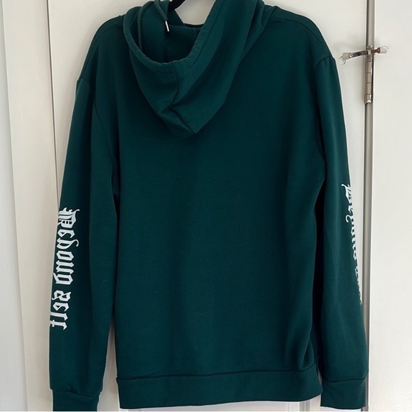 Elegant Dark Green Hoodie with Rose Design - Picture 5 of 5